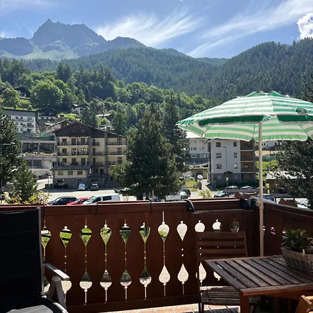Апартаменты Snowpeak Valtournenche *